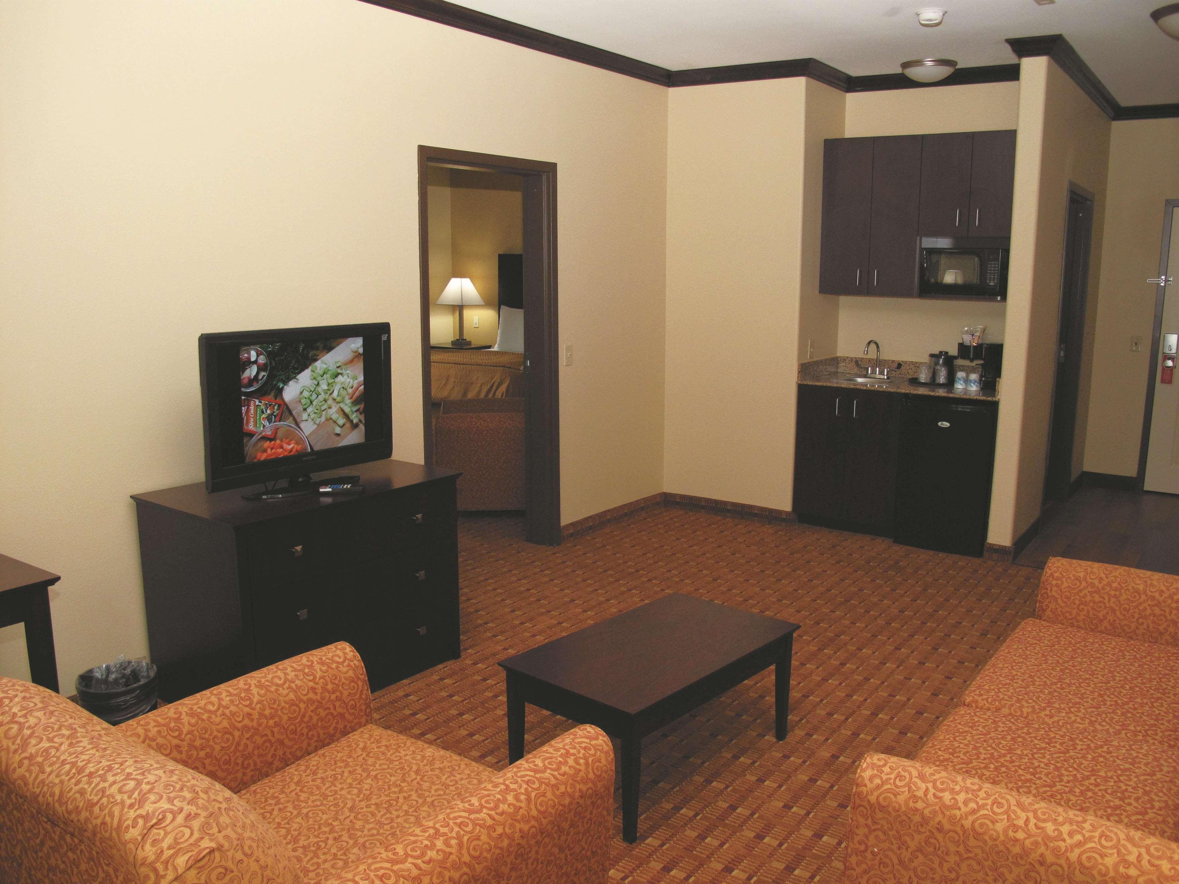 La Quinta By Wyndham Ennis Hotel Buitenkant foto