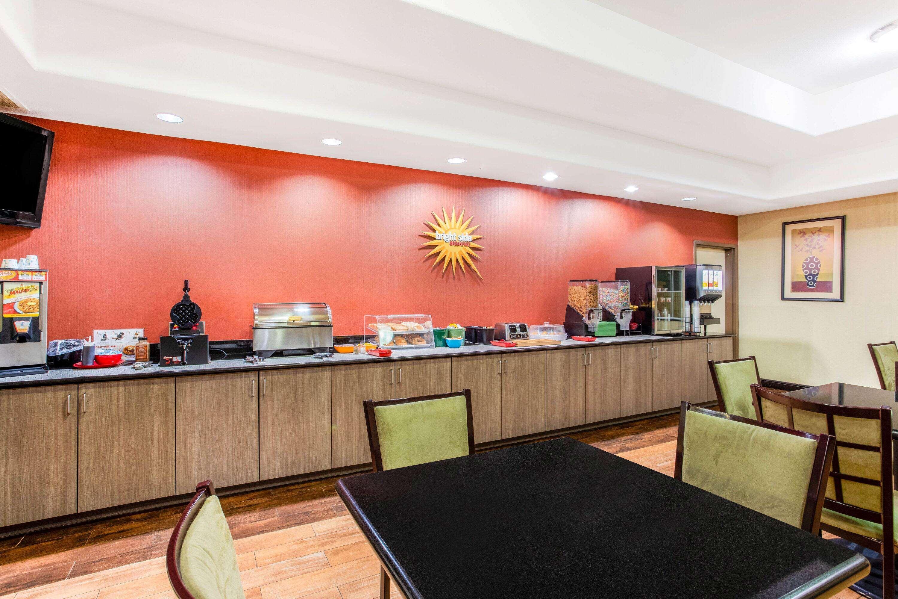 La Quinta By Wyndham Ennis Hotel Buitenkant foto
