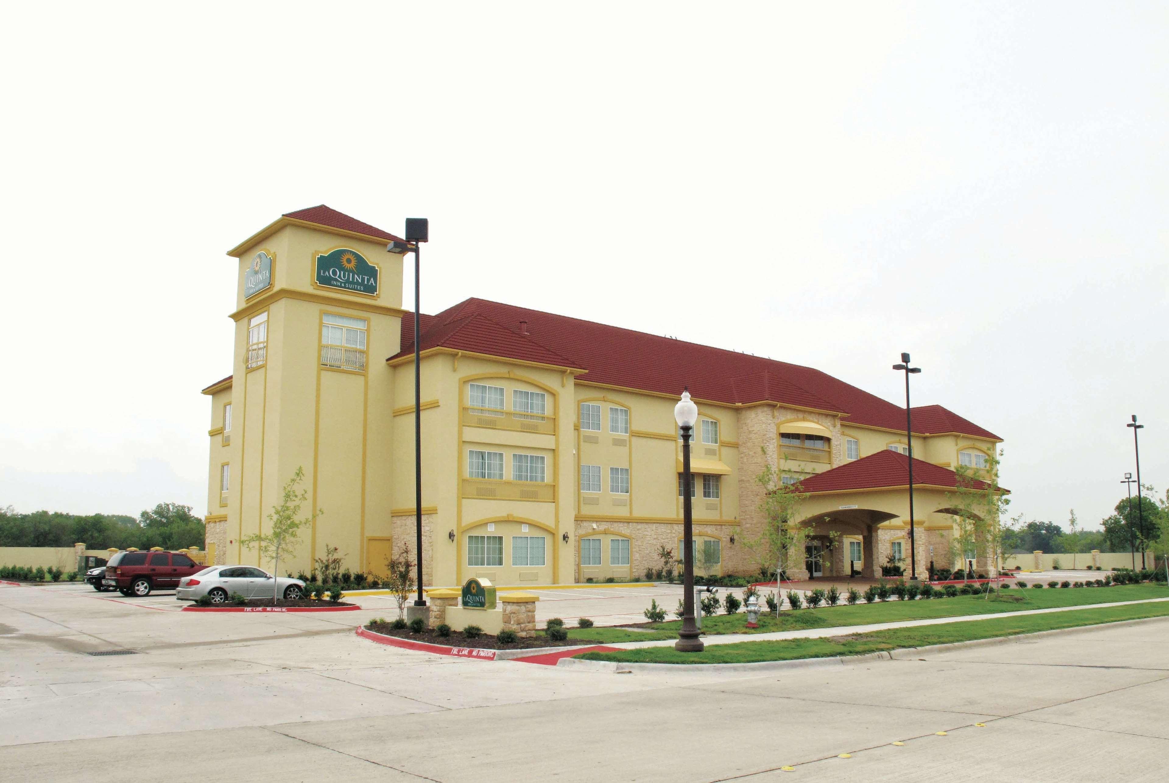 La Quinta By Wyndham Ennis Hotel Buitenkant foto