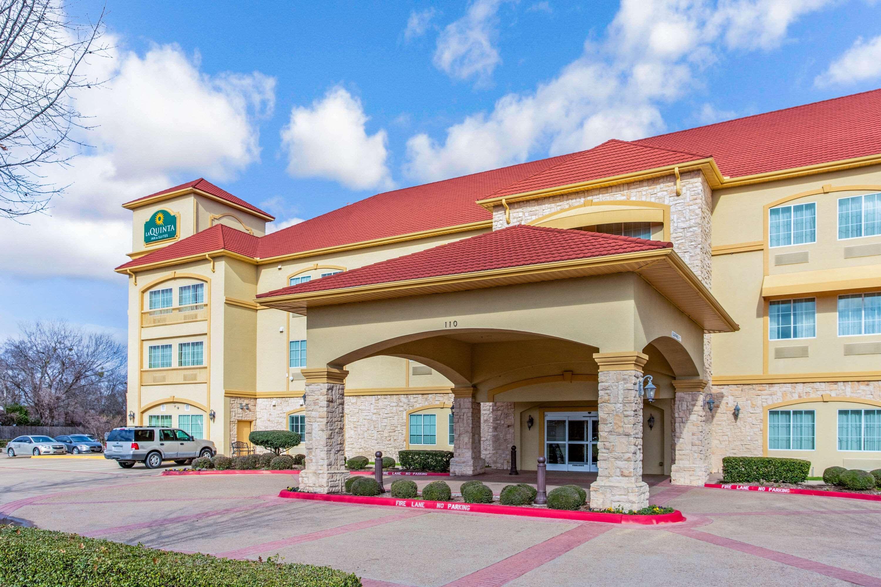 La Quinta By Wyndham Ennis Hotel Buitenkant foto