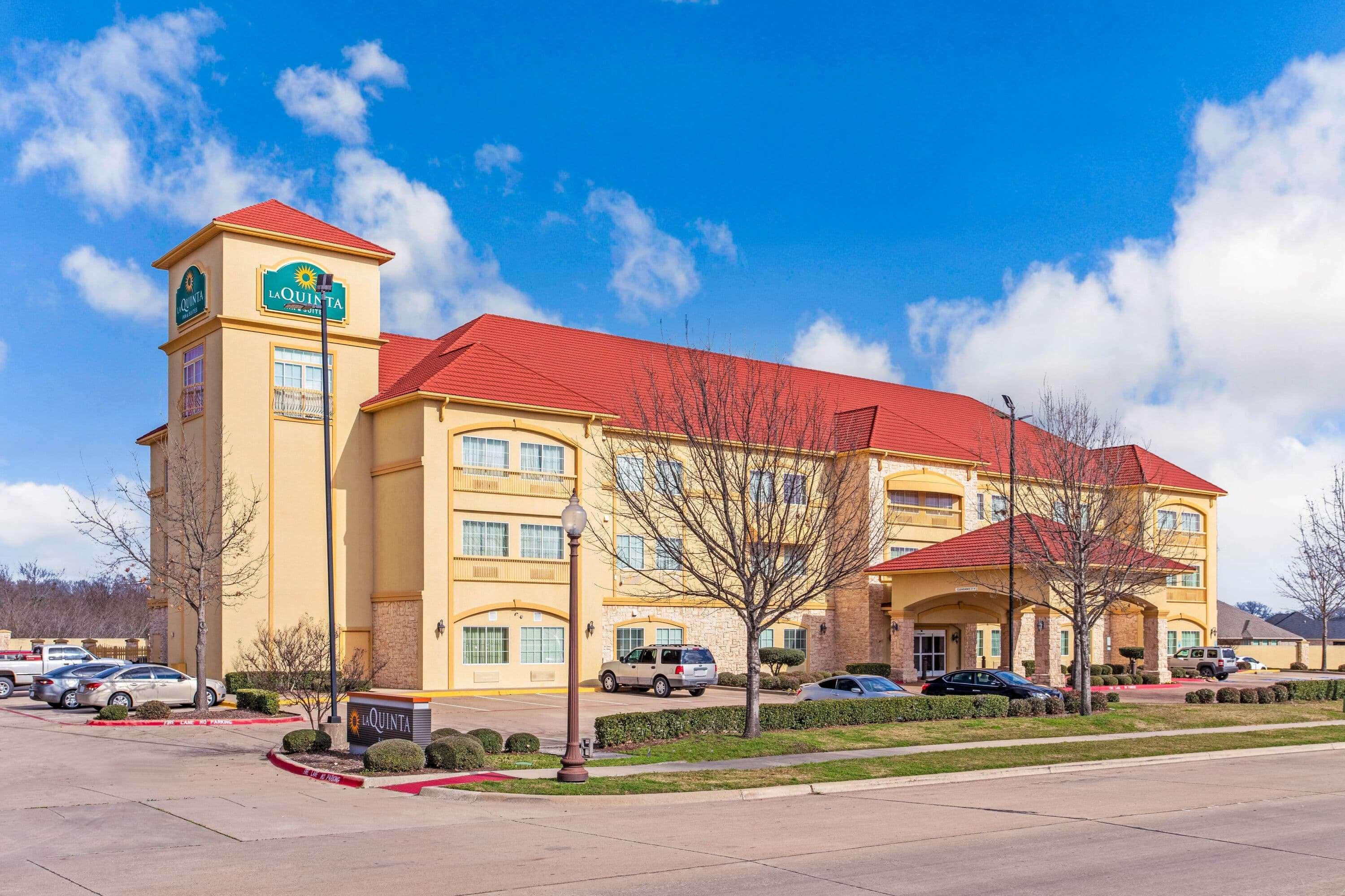 La Quinta By Wyndham Ennis Hotel Buitenkant foto
